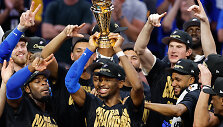 Shai Gilgeousas-Alexanderis su finalo MVP apdovanojimu