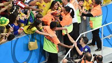 Robinas van Persie įteikė kapitono rai&scaron;tį