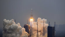 Kinijos sunkioji ne&scaron;ančioji raketa &bdquo;Long March 5B&ldquo;