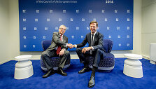 Jeanas-Claude'as Junckeris ir Markas Rutte
