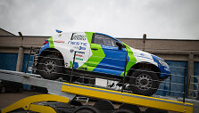S.Jurgelėnas ir V.Žala i&scaron;siuntė &bdquo;Bee Dakar&ldquo; automobilį į Pietų Ameriką