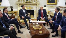Donaldas Trumpas Ovaliniame kabinete su Marku Rutte ir kitais / Yuri Gripas - Pool via CNP / ZUMAPRESS.com