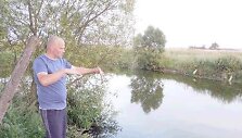 31 metų Darius Navalinskas i&scaron; gilaus tvenkinio dugno i&scaron;traukė ir atgaivino nuskendusį kaimo gyventoją. 