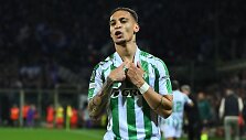 Antony demonstruoja tatuiruotę ant kaklo &bdquo;iluminado&ldquo;, portugali&scaron;kai rei&scaron;kiančią &bdquo;ap&scaron;viestasis, i&scaron;rinktasis&ldquo;