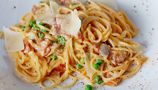Prosciutto ir žirnelių makaronai