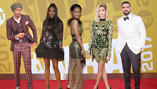 Nickas Cannonas, Naomi Campbell, Jada Pinkett Smith, Hailey Baldwin ir Drake'as