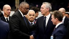 NATO gynybos vadovų susitikimas: J.Stoltenberg ir JAV gynybos sekretorius Austinas Lloydas
