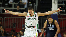 Mantas Kalnietis ir Lietuvos krep&scaron;inio rinktinė 2010 metais pasaulio čempionate i&scaron;kovojo bronzą.