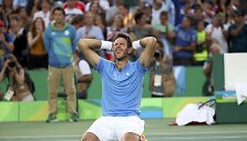 Nuostabiame olimpiados pusfinalyje Juanas Martinas del Potro įveikė Rafaelį Nadalį