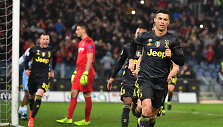 Cristiano Ronaldo 11 metrų baudiniu i&scaron;plė&scaron;ė pergalę 2:1 &bdquo;Juventus&ldquo; komandai.