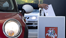 I&scaron;ankstinis balsavimas automobiliu