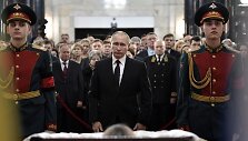 Vladimiras Putinas Andrejaus Karlovo laidotuvėse