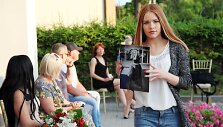Akimirka i&scaron; Gintės Ramutytės darbų parodos atidarymo