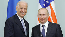 Joe Bidenas ir Vladimiras Putinas 2011 metais
