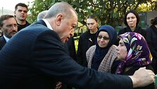 Recepas Tayyipas Erdoganas su žuvusiųjų artimaisiais