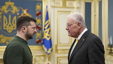 V. Zelenskis ir K. Kelloggas / Evgeniy Maloletka / AP