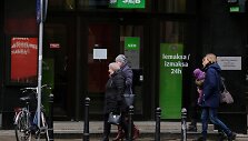 INTS KALNINS / REUTERS