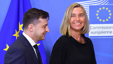 Volodymyras Zelenskis ir Federica Mogherini