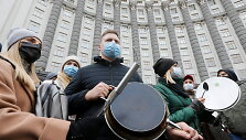 Ukrainoje vyksta protestai prie&scaron; griežtesnius suvaržymus dėl koronaviruso