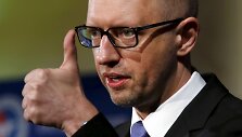 Ukrainos premjeras Arsenijus Jaceniukas traukiasi i&scaron; pareigų