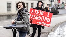 &bdquo;No Theatre&ldquo; sveikino su meilės diena