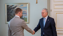 Prezidentas Gitanas Nausėda susitiko su užsienio reikalų ministru Gabrieliumi Landsbergiu