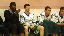 Kirkas Penney (viduryje)