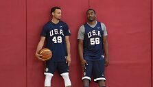 Stephenas Curry ir Johnas Wallas