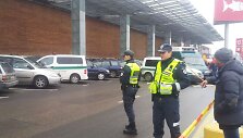 Policija prie Vilniaus &bdquo;Akropolio&ldquo;