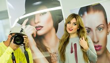 Olesia Žuravliova knygą kūrė kartu su fotografu Ilga Sivakovu.