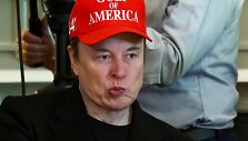 Elonas Muskas / Evelyn Hockstein / REUTERS