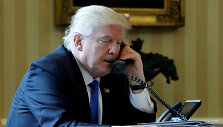 Donaldas Trumpas kalbasi su Vladimiru Putinu