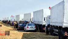 Rusijos &bdquo;humanitarinės pagalbos&ldquo; sunkvežimiai prie Voronežo miesto