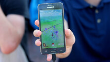 Vilniečiai gaudo pokemonus miesto centre
