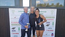 Indrė Jakubaitytė, Liveta Jasiūnaitė ir Beatričė Ju&scaron;kevičiūtė
