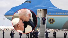 Popiežius Pranci&scaron;kus, Joe Bidenas ir prezidentinis lėktuvas &bdquo;Air Foce One&ldquo; / ZUMApress / AP