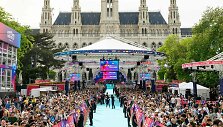 &bdquo;Eurovizijos&ldquo; turkio spalvos kilimo ceremonija Vienoje