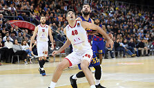 Luiso Scola ir Nikola Mirotičiaus akistata