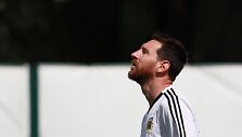 Lionelis Messi ruo&scaron;iasi žūtbūtinei kovai