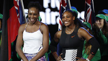 Serena Williams &bdquo;Australian Open&ldquo; finale pranoko seserį Venus