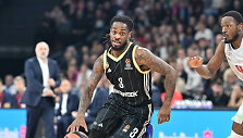 Parisas Lee