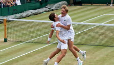 Edas Butvilas ir Alejandro Manzanera Pertusa triumfavo Vimbldono jaunių dvejetų varžybų finale.