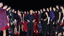 Italijos dizaineris Giorgio Armani po &bdquo;Emporio Armani&ldquo; kolekcijos pristatymo