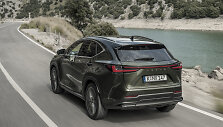 Hibridas &bdquo;Lexus NX 450h+&ldquo;