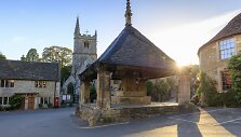Nedidelis kaimelis (Castle Combe) Didžiojoje Britanijoje 