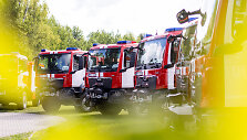 Prie&scaron;gaisrinės apsaugos ir gelbėjimo departamentas pristatė 20 naujų vidutinės klasės automobilinių cisternų.