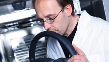 Kvapų specialistai yra svarbūs visiems automobilių gamintojams