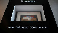 Tikimybė laimėti absento taurę ir laikra&scaron;tį vaizduojančią P.Picasso drobę yra viena i&scaron; 200 000.