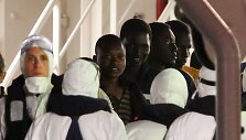 I&scaron;gelbėti migrantai Italijoje