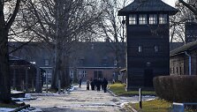 Au&scaron;vico stovykla / Aleksandra Szmigiel / REUTERS